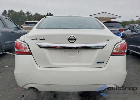 2015 Nissan Altima 2.5 z USA, uszkodzony, nr VIN 1N4AL3APXFN330674